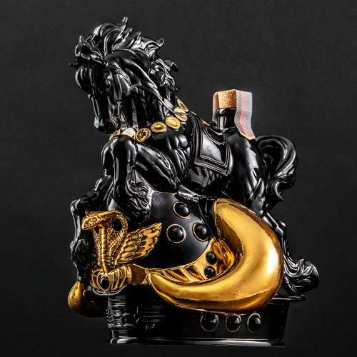 予約】送料無料 芋焼酎 北斗の拳 黒王号ボトルセット 42度 1800ml SK-V