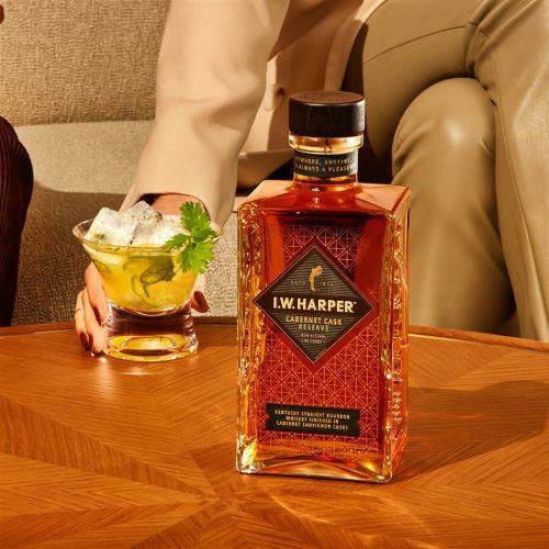 I.W. HARPER ウイスキー 750ml 50.5% 早い者勝ち 楽天市場】IWハーパー 12年 43度 正規 箱付 750ml : 酒類の総合専門店